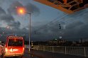 Einsatz BF Hoehenretter Koelner Seilbahn Hoehe Zoobruecke P2270